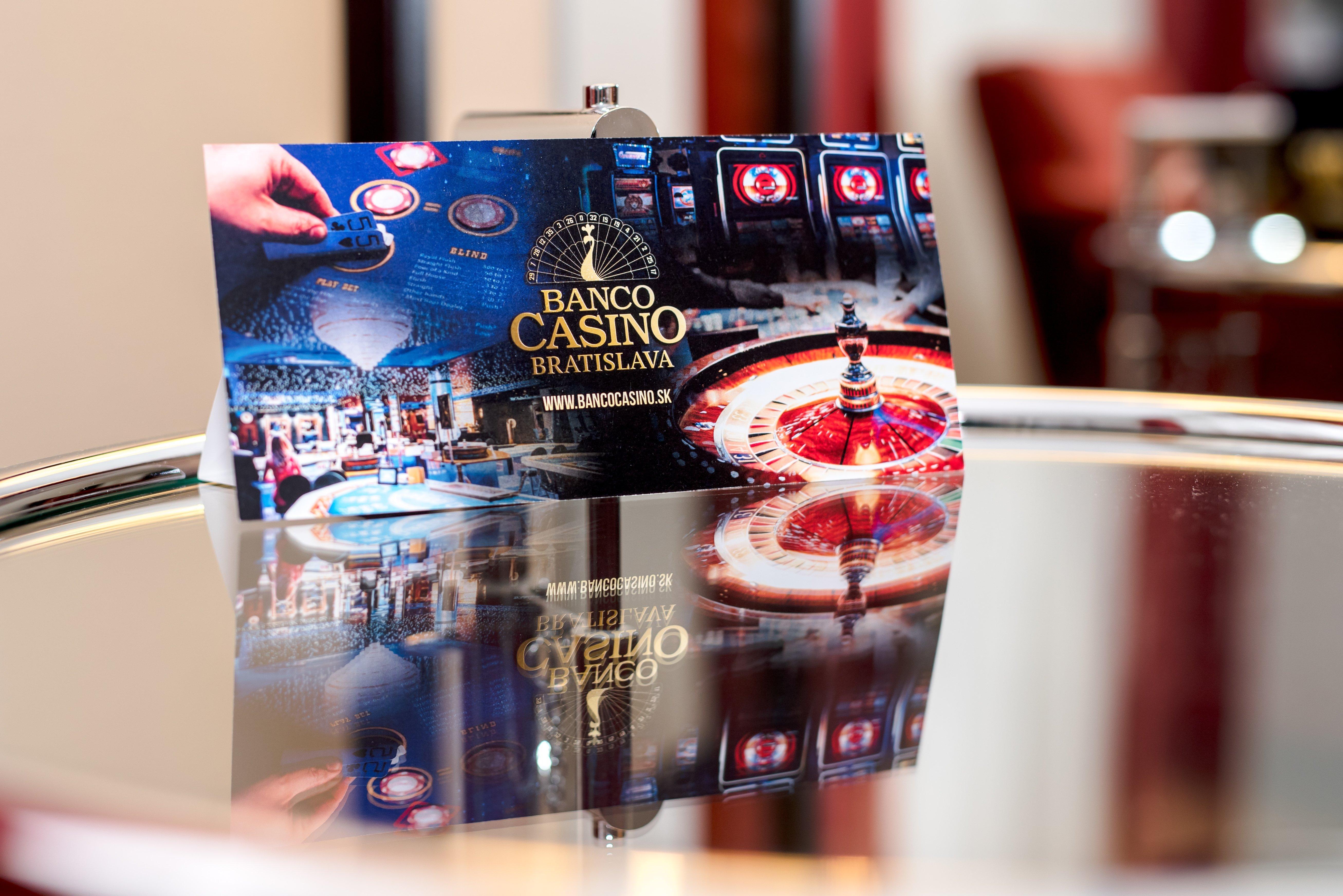 Crowne Plaza Bratislava By Ihg Hotel Bagian luar foto