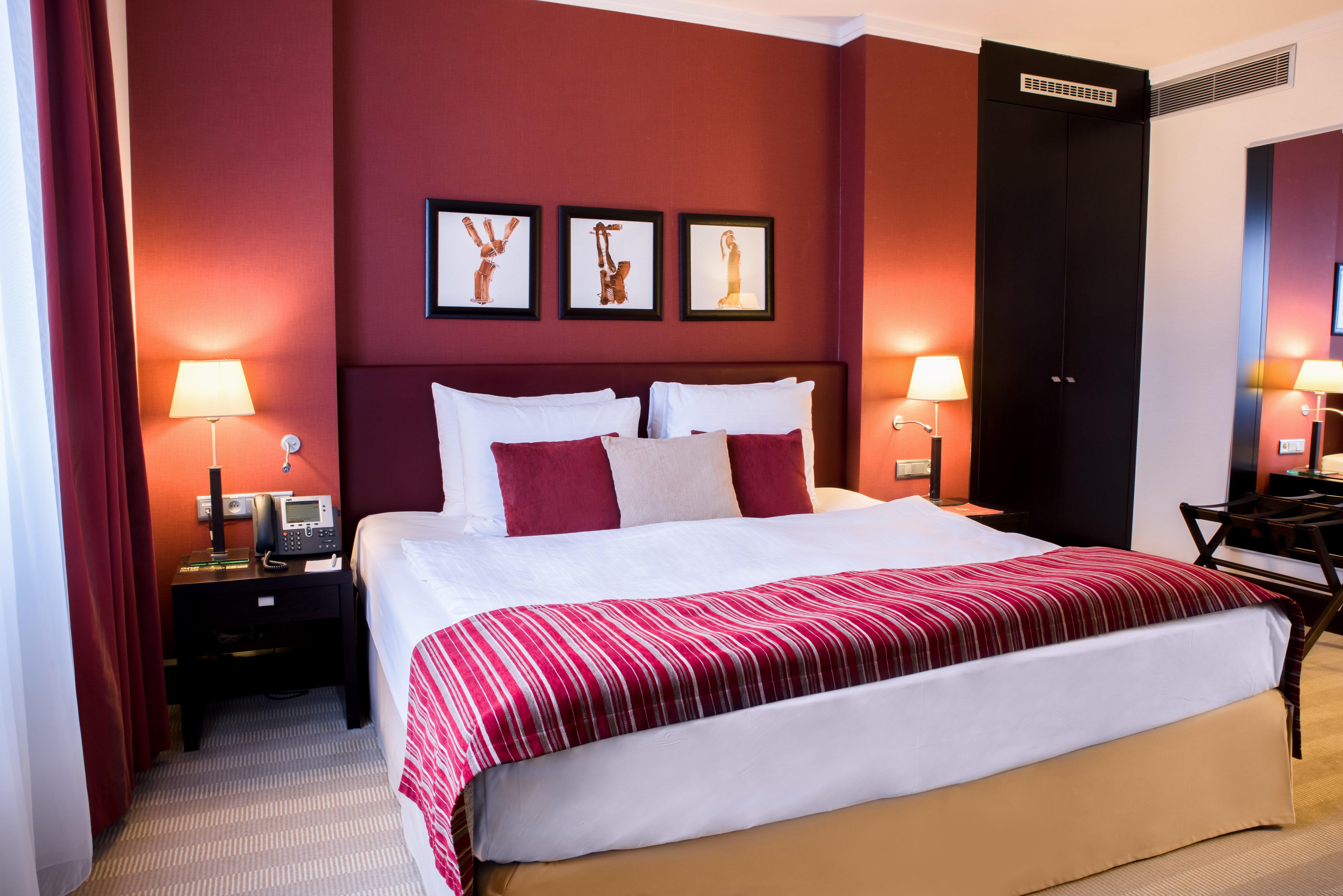 Crowne Plaza Bratislava By Ihg Hotel Bagian luar foto