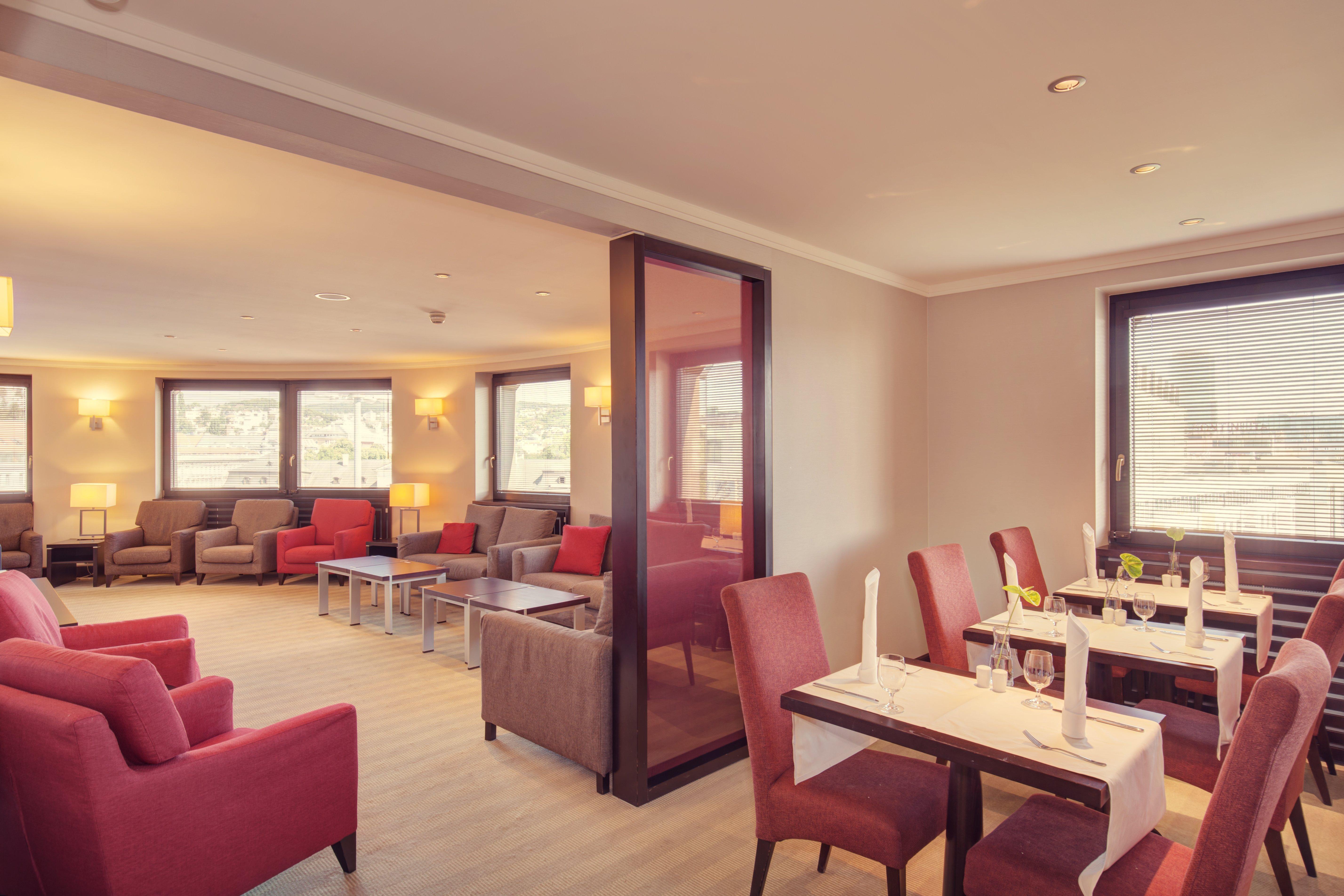 Crowne Plaza Bratislava By Ihg Hotel Bagian luar foto